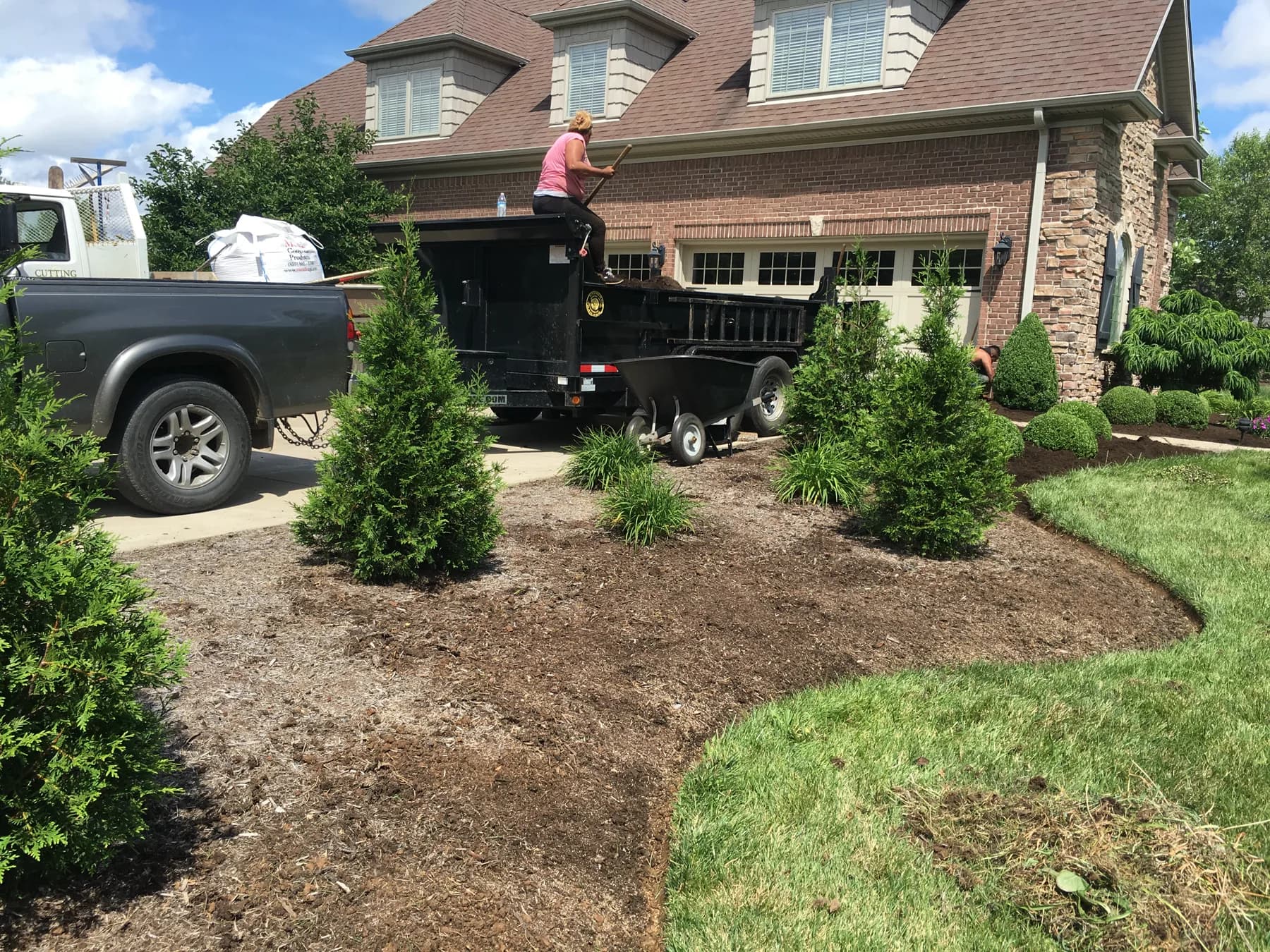 Prepped landscape bed ready for fresh mulch installation in Lexington, KY