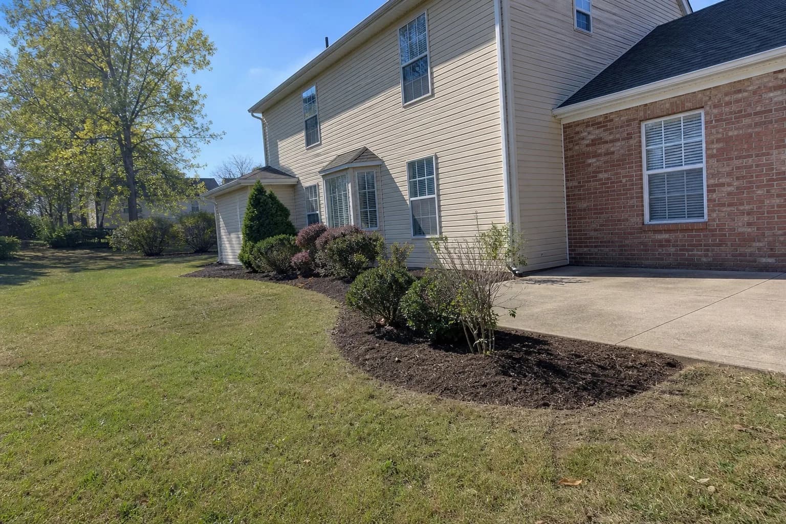 Lexington Patio Edge Planting gallery image 2