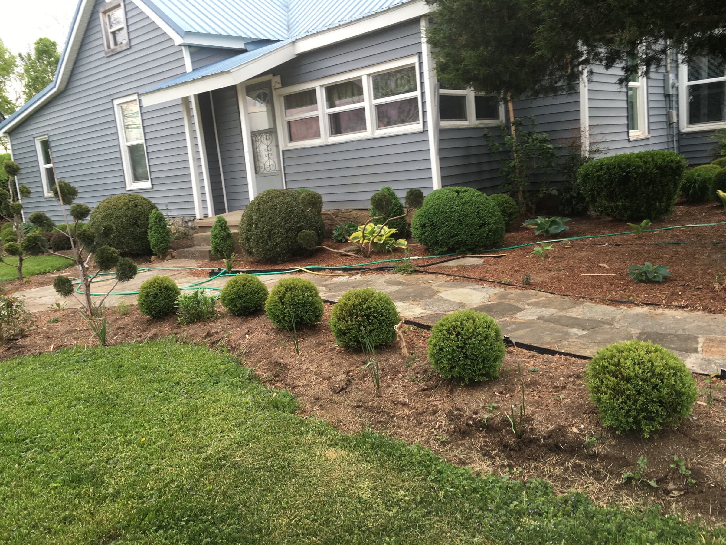 Seasonal Mulch Refresh